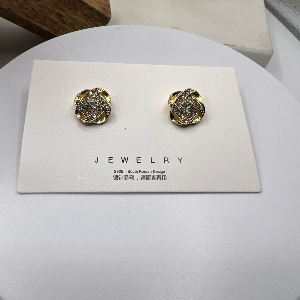 S925 Elegant Sparkling Rhinestone Earrings NEW